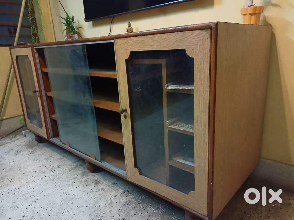 Showcase for living room