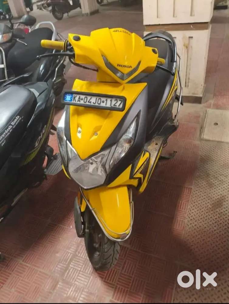 Honda Dio 2018 model good condition first owner old documents running