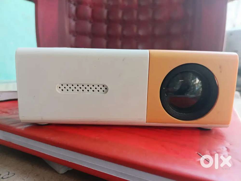 Tech fuel led mini projector high resolution ultra portable HD 1080p