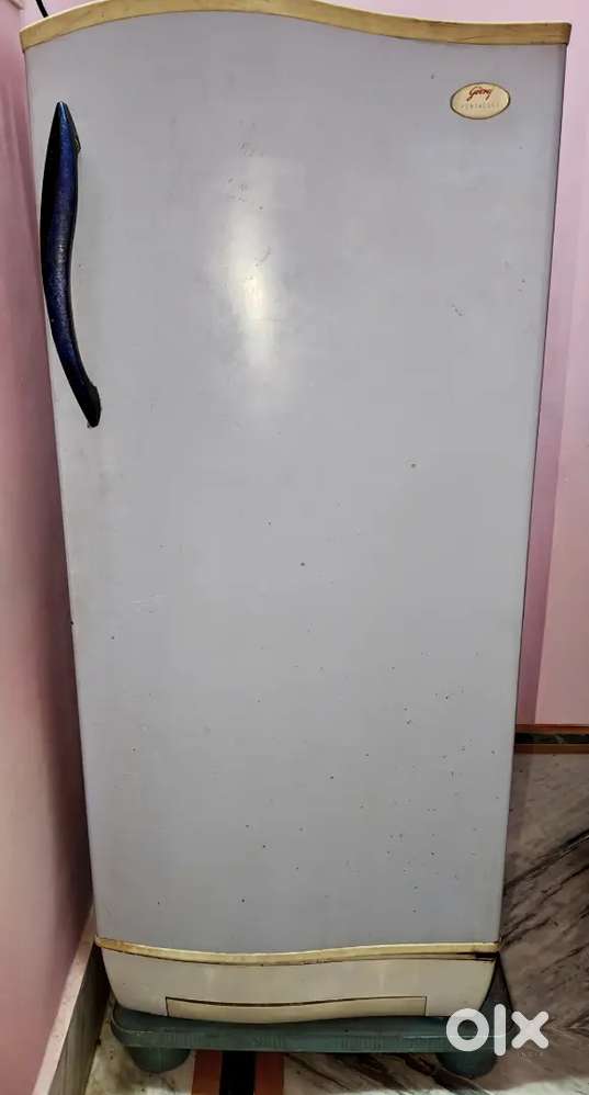 GODREJ PENTACOOL 210 LITRES