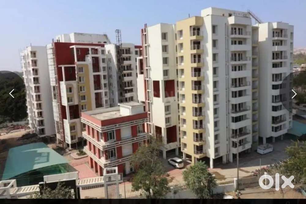 Rent for 3.5bhk flat semi furnished covered campus near board office.