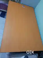 Urgent New Dinning Table for sale without chairs