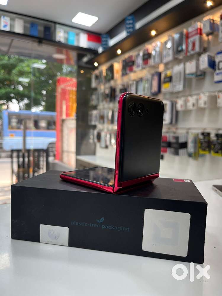 Moto Razr 40 Ultra _ 8/256 GB