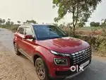 Hyundai Venue 2024 Petrol Well Maintained