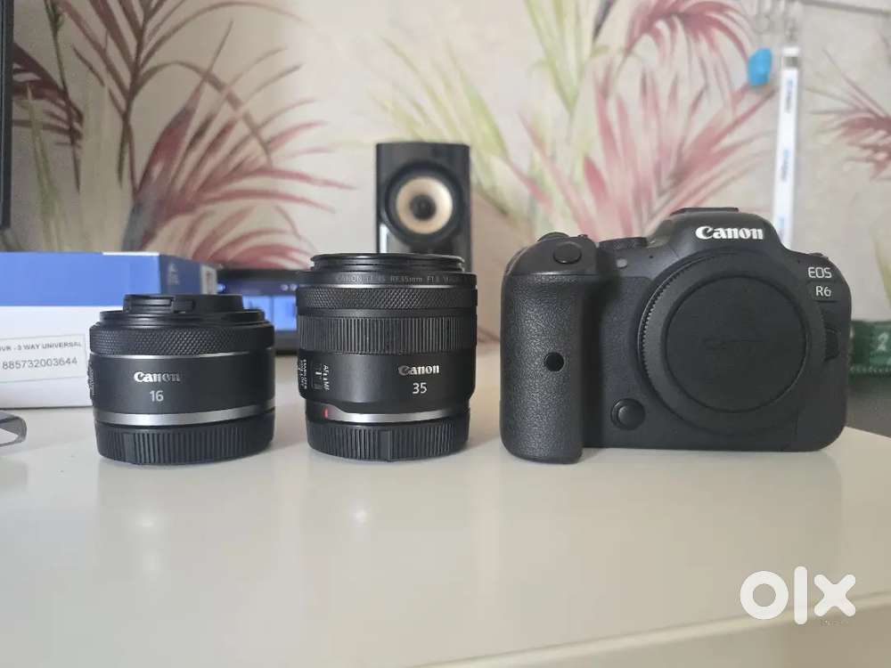 Canon EOS R6 with RF 35mm 1.8 and RF 16mm 2.8