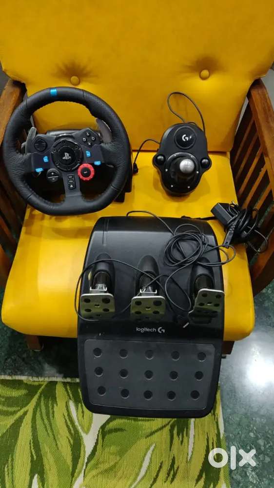 Logitech G29 racing simulator