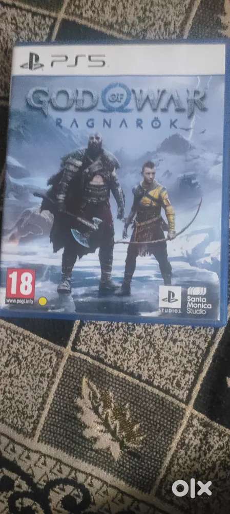 God of war Ragnarok ps5 cd no scratches in perfect condition
