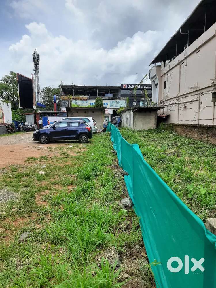 Commercial land sale in Heart of chalakudy town  near orange bakery