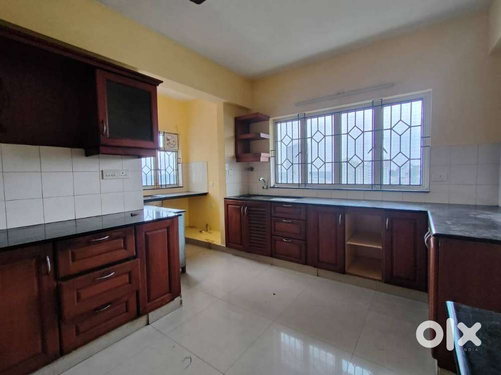 3 BHK Spacious Flat for Rent at Sasthamangalam 30000