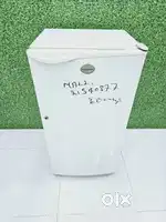 I'dYC404 Electrolux white colour single door fridge!! With warranty