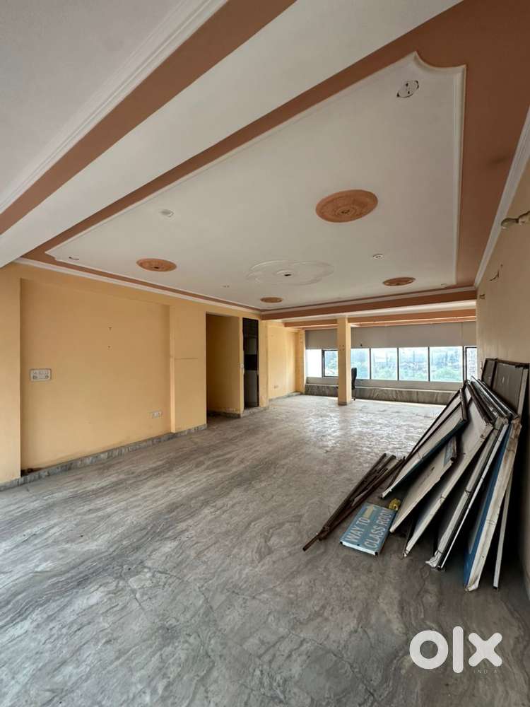 Commercial floor for rent