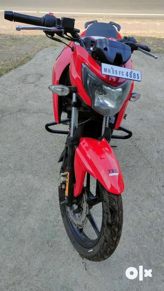 Apache RTR 160 4V red colour full condition