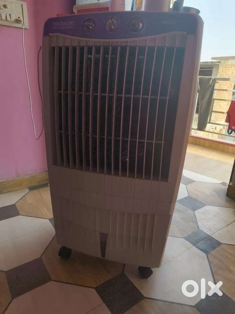 Hindware 85 L cooler