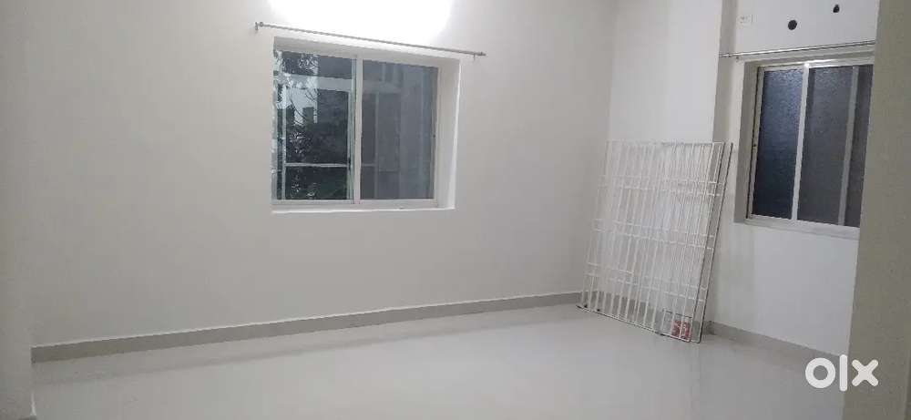 Vijaynagar colony 3bhk new flat 1st floor with car parking