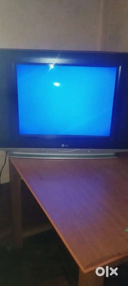 Good condition 24 inch flat TV