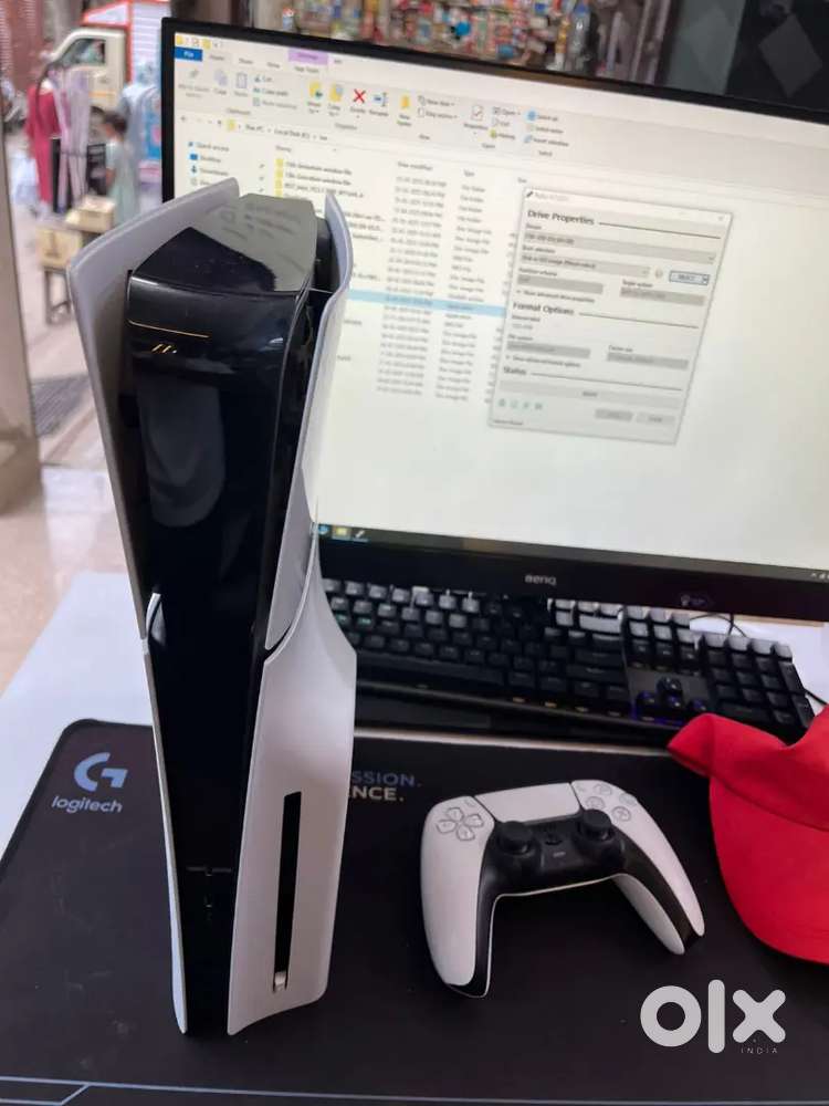 Ps5 under warranty no scratches