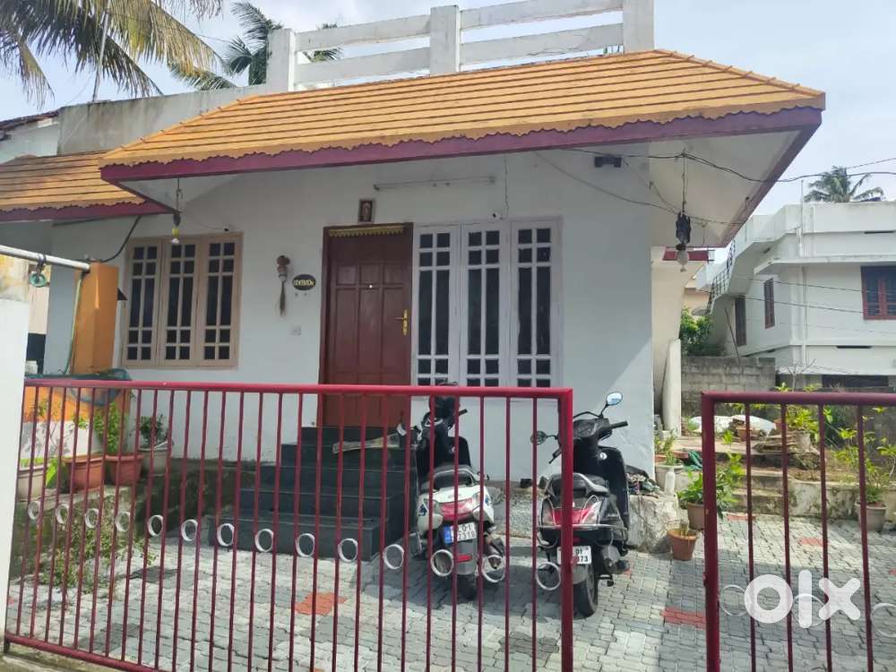 5 CENTS 2 BEDROOM HOUSE