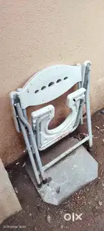 Toilet chear