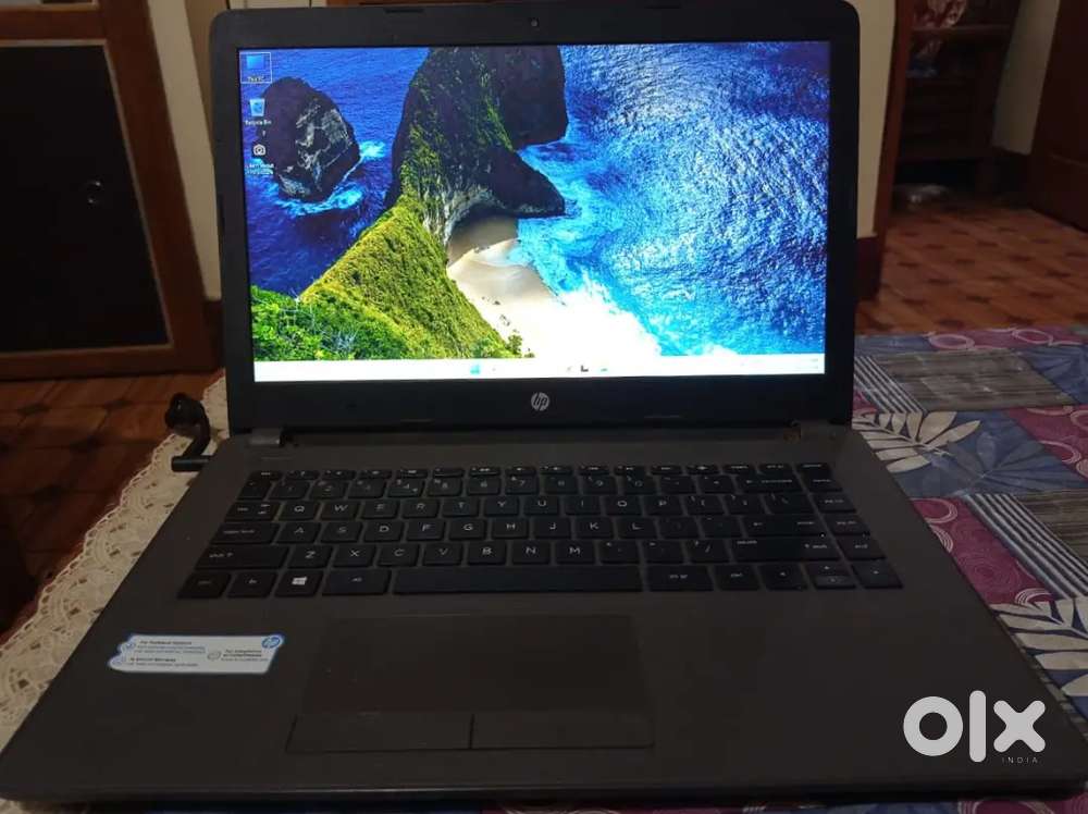 Hp laptop.