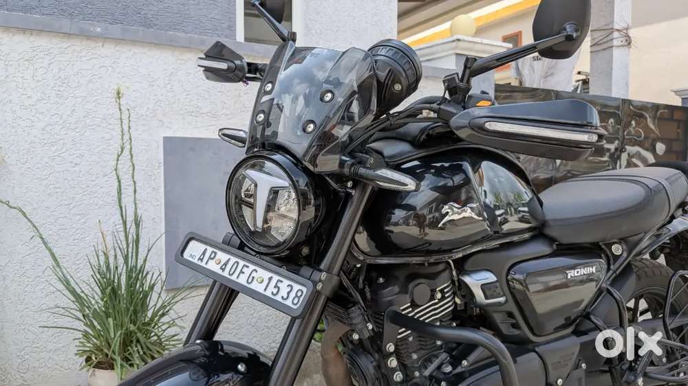 TVS Ronin 225cc