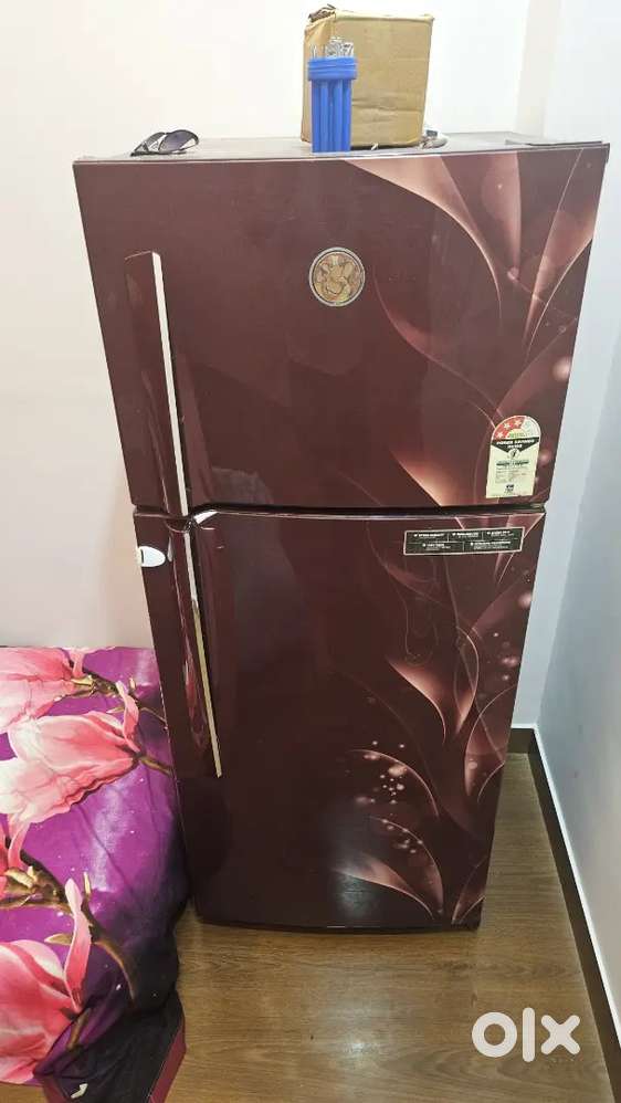 Godrej Double door 241 lt