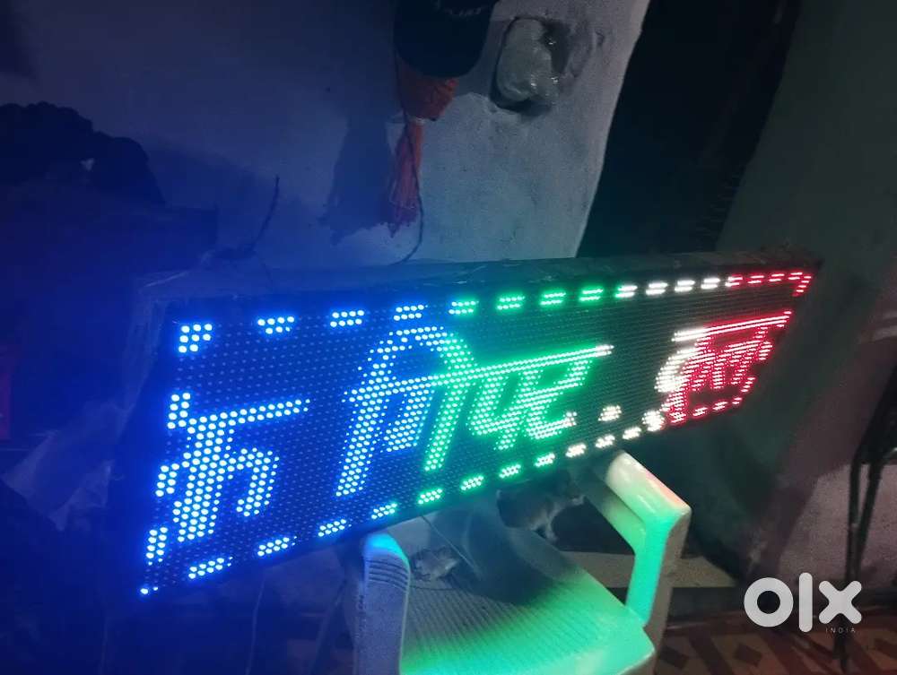 Led scrolling board