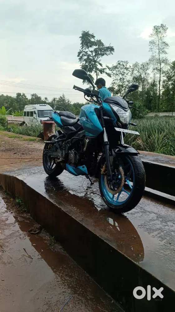 Bajaj NS 200 for sale custom paint
