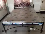 Queen size wrought iron /metal bed