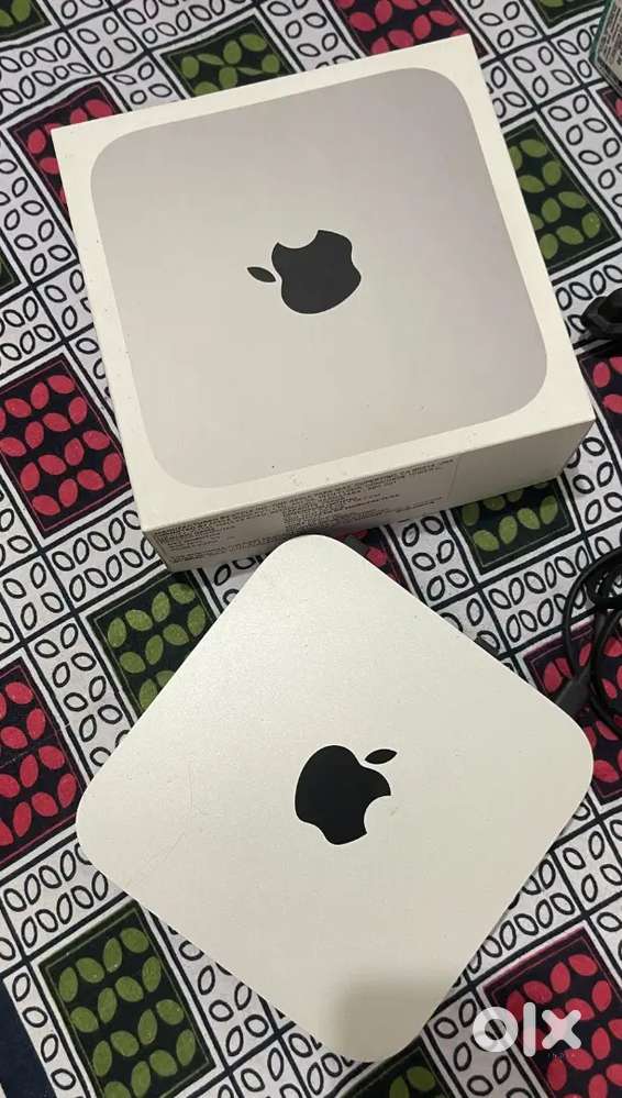 Mac Mini M2 256/8GB, LG 27 IPS Panel Monitor, keyboard