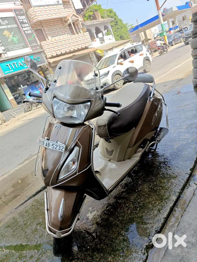 TVs Jupiter classic first owner fully maintained