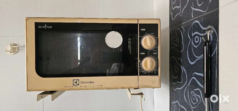 Microwave Electrolux 25 L