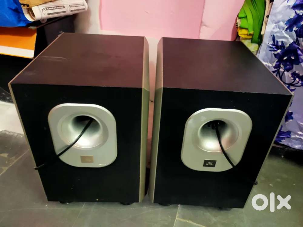 Jbl model no-sub 200/230 8diver 230wats newcondition