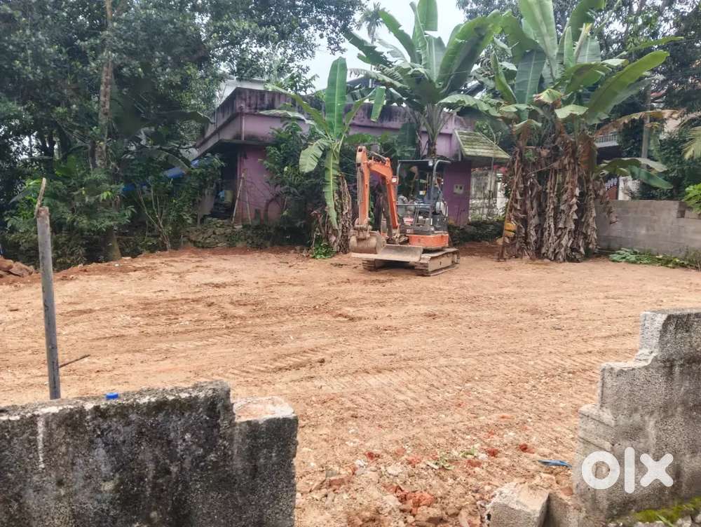 MAIN ROAD 5 CENT HOUSE PLOT SREEKARIYAM GANDHIPURAM