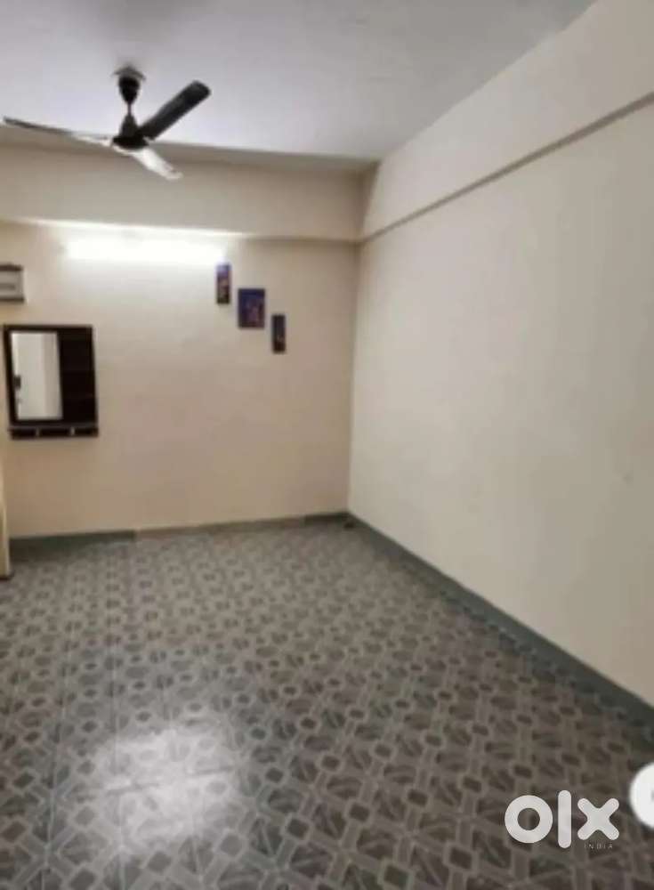 Neat and Spacious Room for Rent for Married Couple in Sipri Bazar