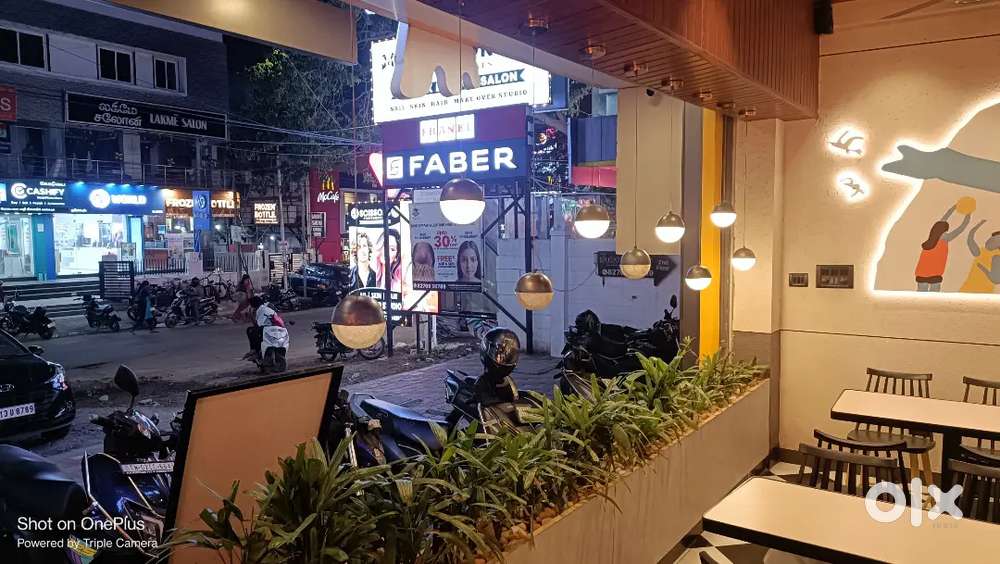 Need Team Members for ice cream parlour