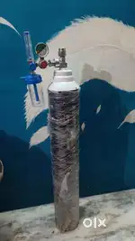Oxygen cylinder with filter