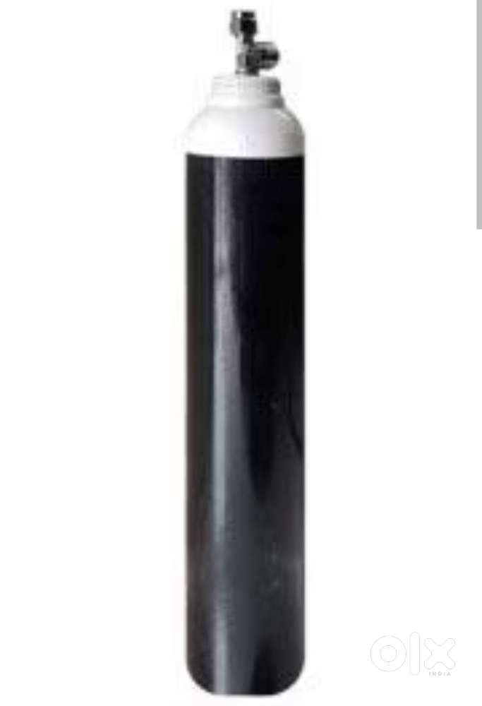 Oxygen cylinder