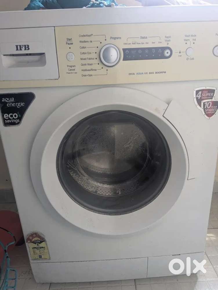 IFB 6KG washing Machine. 3+ year's old and white in colour.