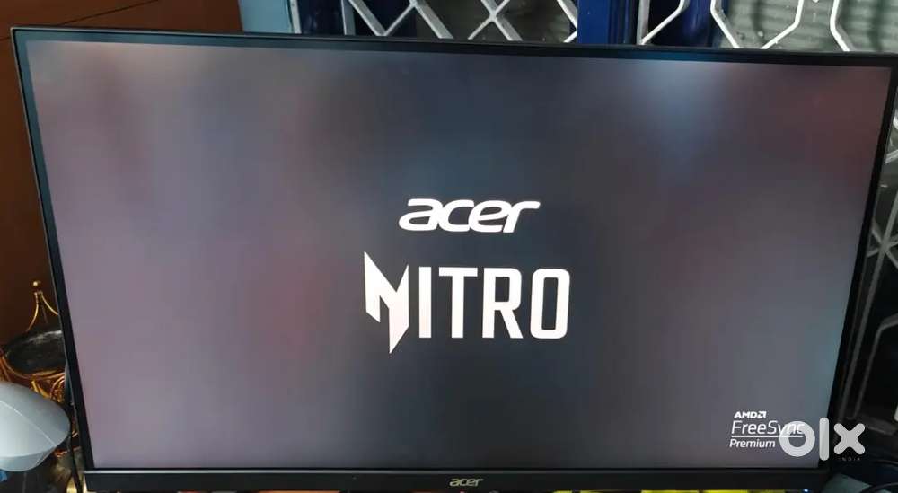 Acer Nitro XV272U