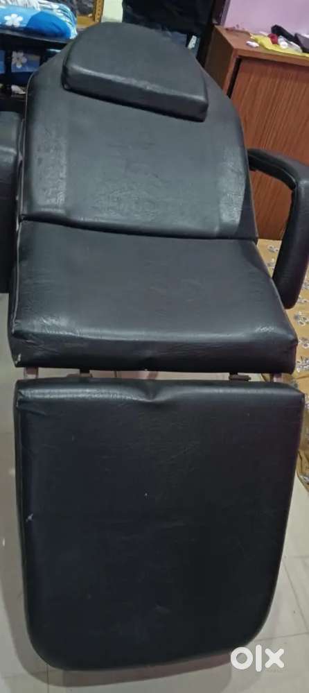 Beautician chair
