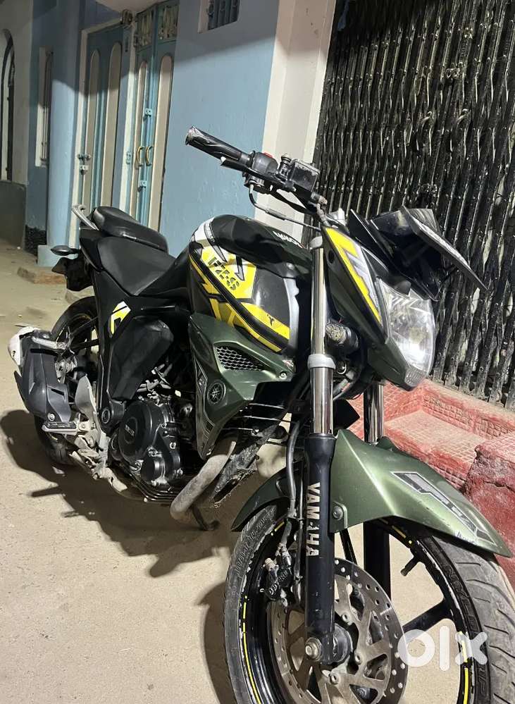 Yamaha Fzs v2