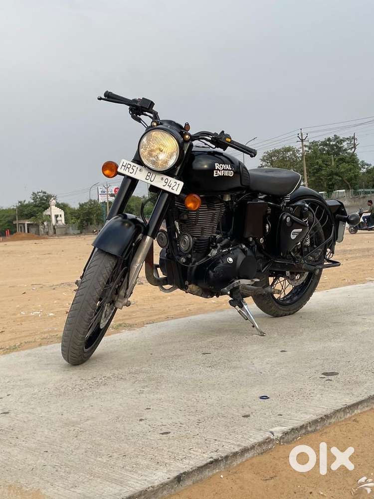 Classic 500cc Matt Black  1,10,000/- INR Only  Only 35000km  2018