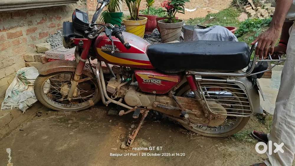 Old bike 2002 model with Registration certificate paper