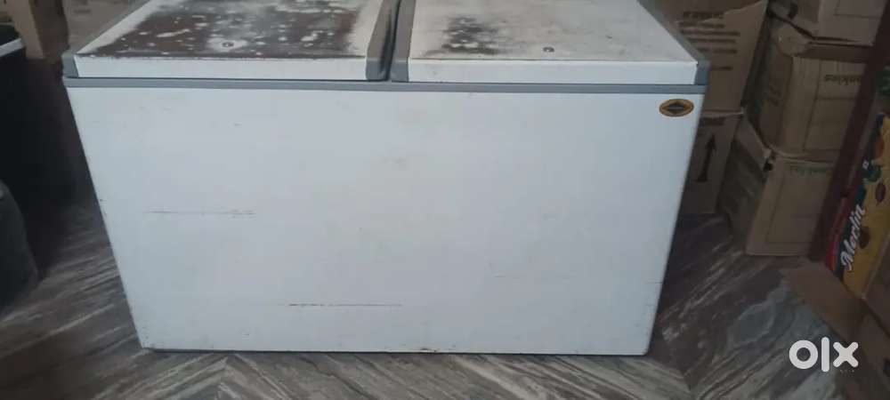 Deeg fridge  350 liter  condition ok hai cooling fast continue