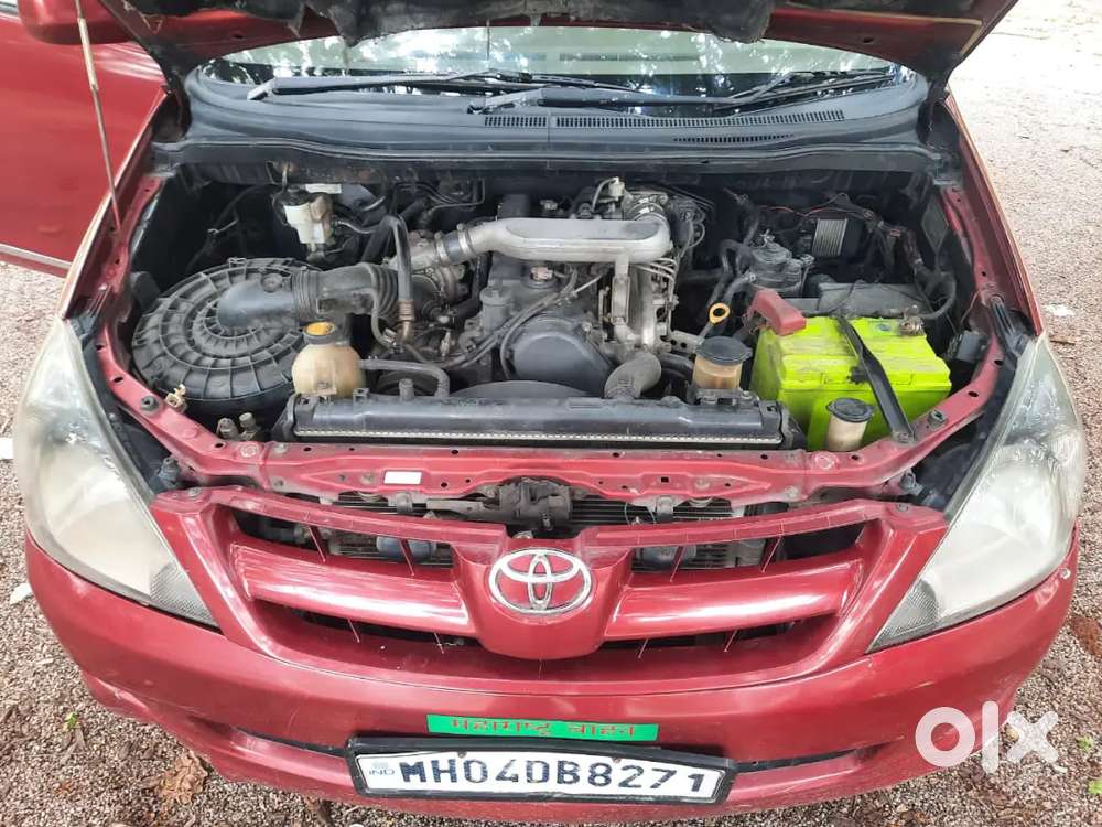 Car mechanic work shop
