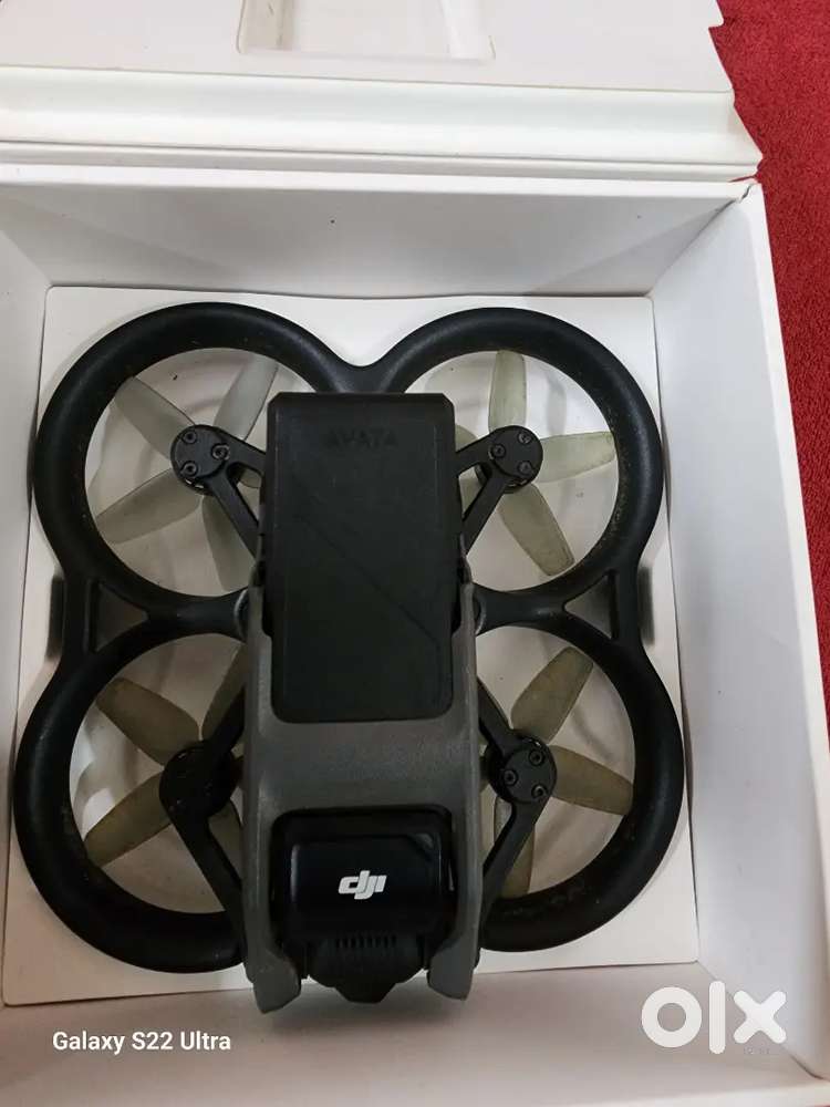 DJI AVATA DRONE WITH MOTION COMBO
