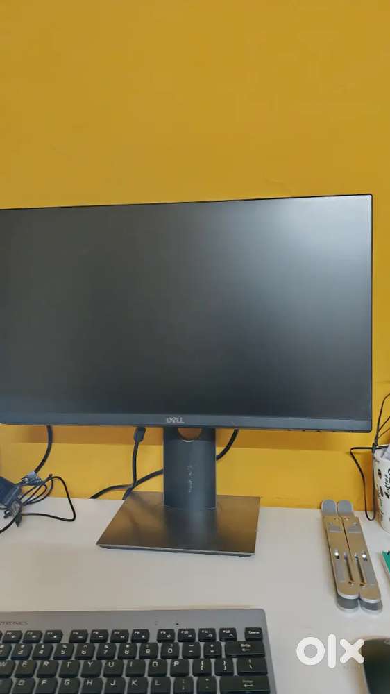Dell P Series Monitor 22 Inches IPSPanel height adjustable