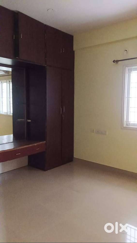 2bhk flat available for lease