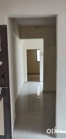 1BHK Flat Floor-5/6 No lift. sell Near Mumbra East station negotiable