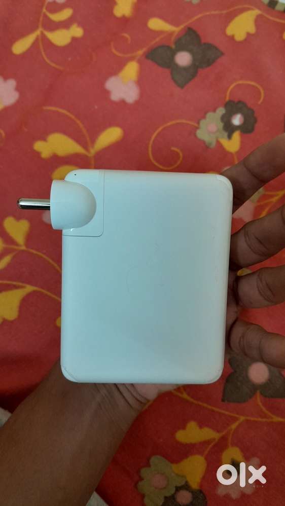 Brand new 140 w macbook charger for sale